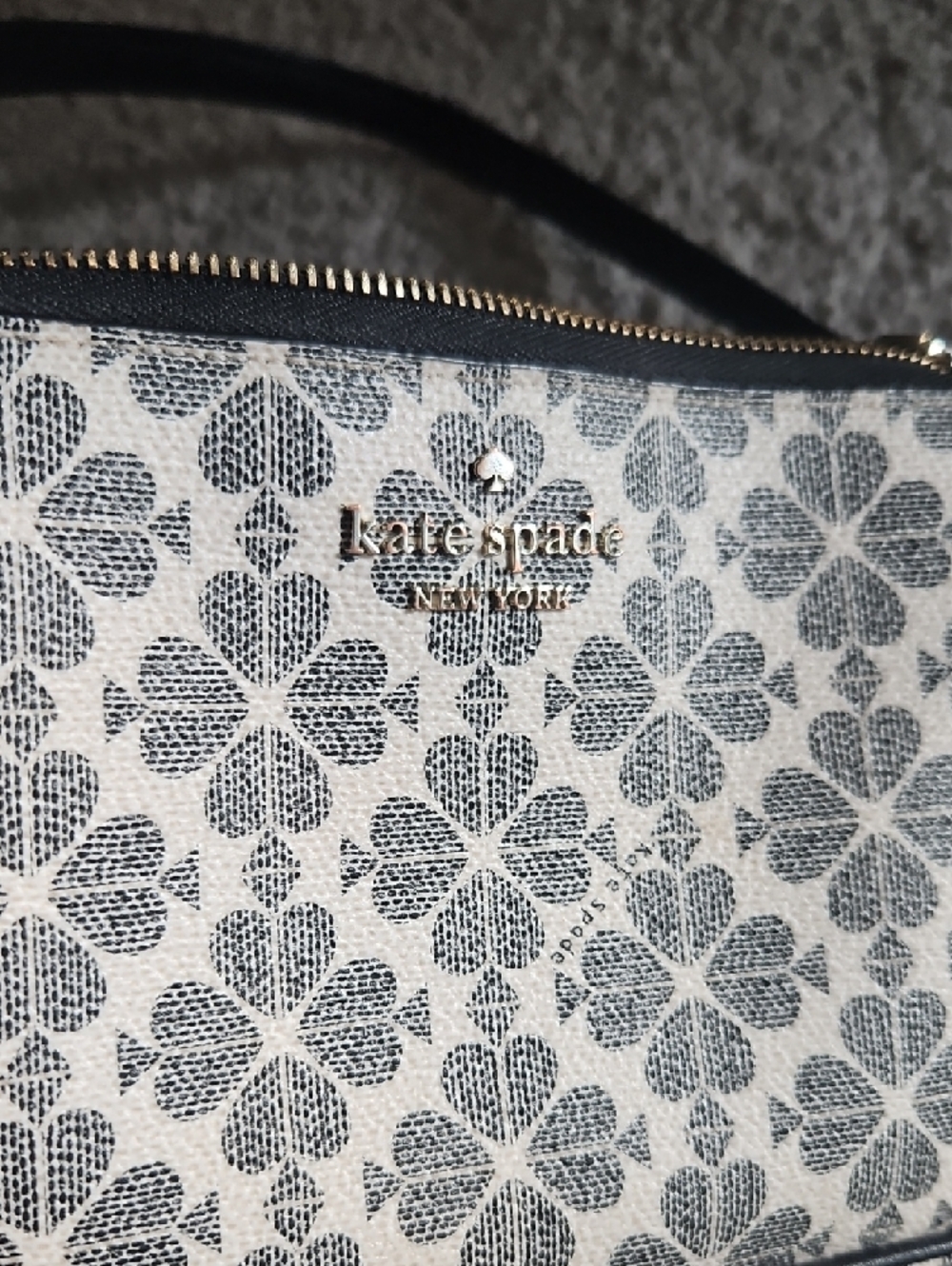 kate spade Black and Cream Signature Spade Concertible Wristlet - Picture 2 of 7
